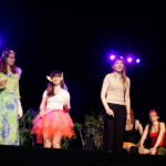 Ruutu10 Vastasseis hostess